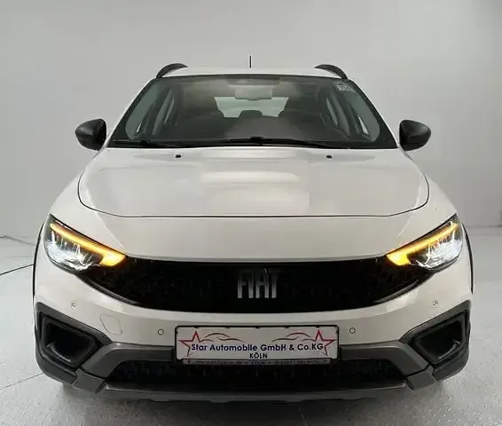 Gebraucht Fiat Tipo Cross 95 PS (69 kW) 2022 Weiß Kombi