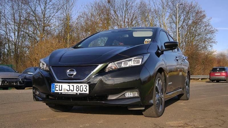 Gebraucht Nissan Leaf Tekna 110 kW (150 PS) 2021 Schwarz Kleinwagen