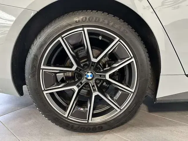 Gebraucht BMW 420 M Sport 184 PS (135 kW) 2023 Brooklyn grau Coupé