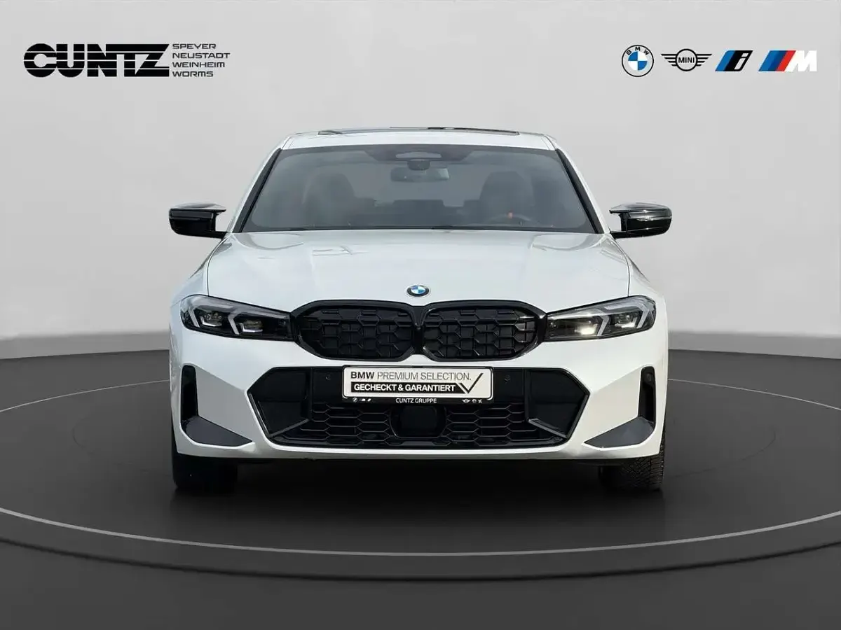 Gebraucht BMW M340 M Sport 374 PS (275 kW) 2026 Mineralweiß metallic Limousine