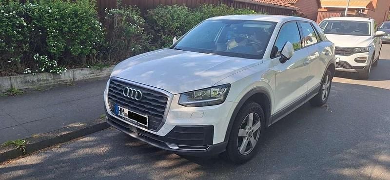 Weiß Gebraucht 2017 Audi Q2 SUV | 13.600 € (Fairer Preis) - Bild 1/4