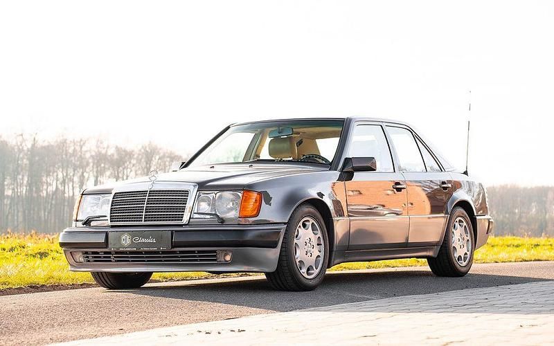 Gebraucht Mercedes E500 326 PS (239 kW) 1991 Grau Limousine