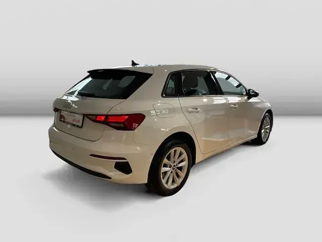 Gebraucht Audi A3 Ambiente 110 PS (80 kW) 2023 Ibisweiß Limousine