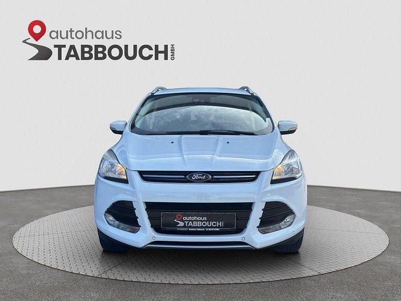 Weiss Gebraucht 2014 Ford Kuga Titanium SUV | 9.999 € (Etwas zu teuer) - Bild 1/4