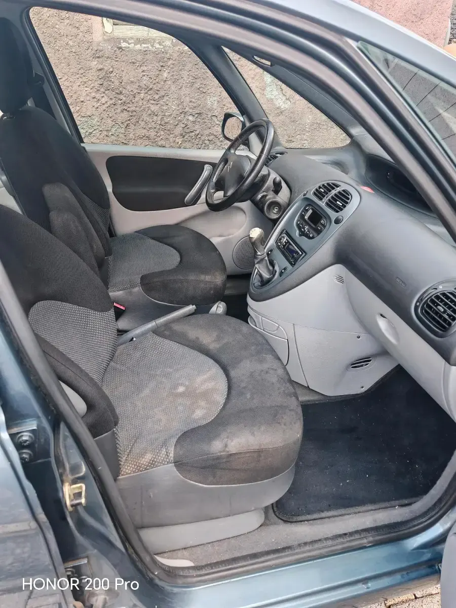 Gebraucht Citroën Xsara Picasso 70 PS (51 kW) 2005 Grau Van / Kleinbus