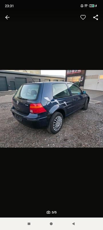 Usata VW Golf IV 75 CV (55 kW) 2000 Blu Utilitaria