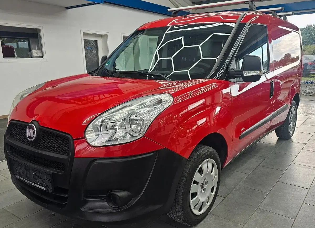 Gebraucht Fiat Doblò Pop 95 PS (69 kW) 2015 Rot Van / Kleinbus