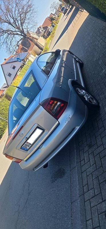 Gebraucht Opel Astra 125 PS (91 kW) 2002 Silber Coupé