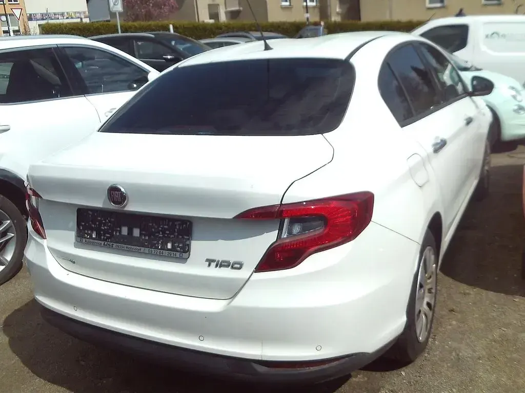 Gebraucht Fiat Tipo 120 PS (88 kW) 2017 Weiß Limousine