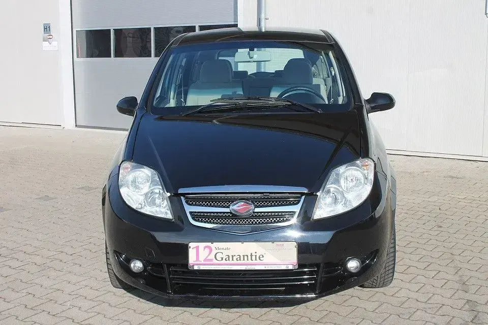 Gebraucht Landwind CV9 97 PS (71 kW) 2012 Schwarz Van / Kleinbus
