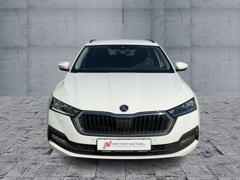 Gebraucht Skoda Octavia Clever 150 PS (110 kW) 2021 Weiß Kombi