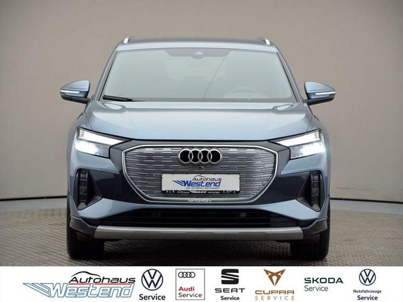 Gebraucht Audi e-tron 150 kW (204 PS) 2023 Geysirblau (metallic) SUV