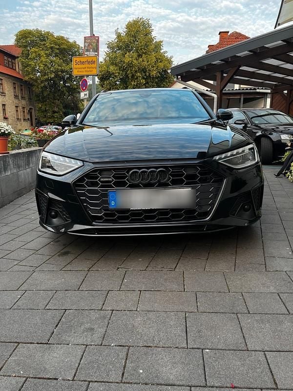 Schwarz Gebraucht 2020 Audi A4 Kombi | 28.000 € (Teuer) - Bild 1/4