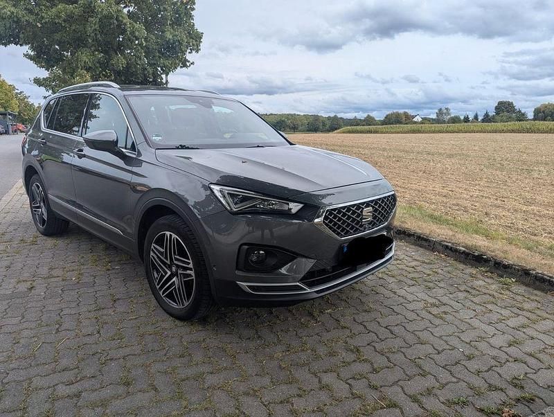 Grau Gebraucht 2020 Seat Tarraco 4Drive SUV | 23.800 € (Fairer Preis) - Bild 1/4