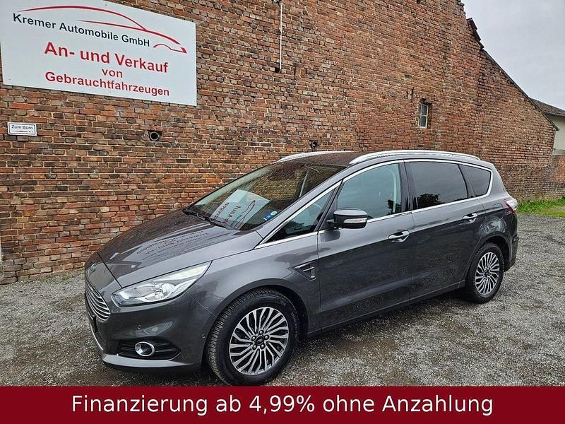 Grau Gebraucht 2019 Ford S-MAX Titanium Van / Kleinbus | 18.490 € (Fairer Preis) - Bild 1/4