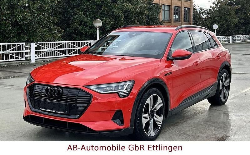 Catalunyrot Gebraucht 2022 Audi e-tron Advanced SUV | 34.900 € (Guter Preis) - Bild 1/4