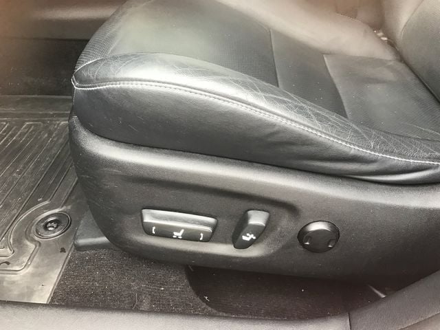 Gebraucht Lexus CT200h Luxury Line 135 PS (99 kW) 2012 Rot metallic Limousine