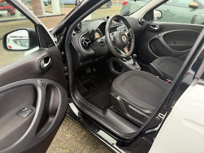 Gebraucht Smart ForFour Basis 90 PS (66 kW) 2017 Weiß Kleinwagen