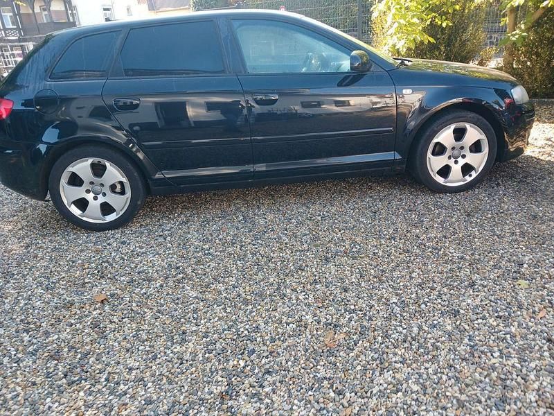 Schwarz Gebraucht 2007 Audi A3 Ambition Limousine | 2.100 € (Superpreis) - Bild 1/1