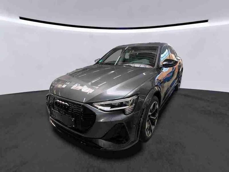 Gebraucht Audi e-tron Ambiente 369 kW (503 PS) 2022 Daytonagrau perleffekt (metallic) SUV