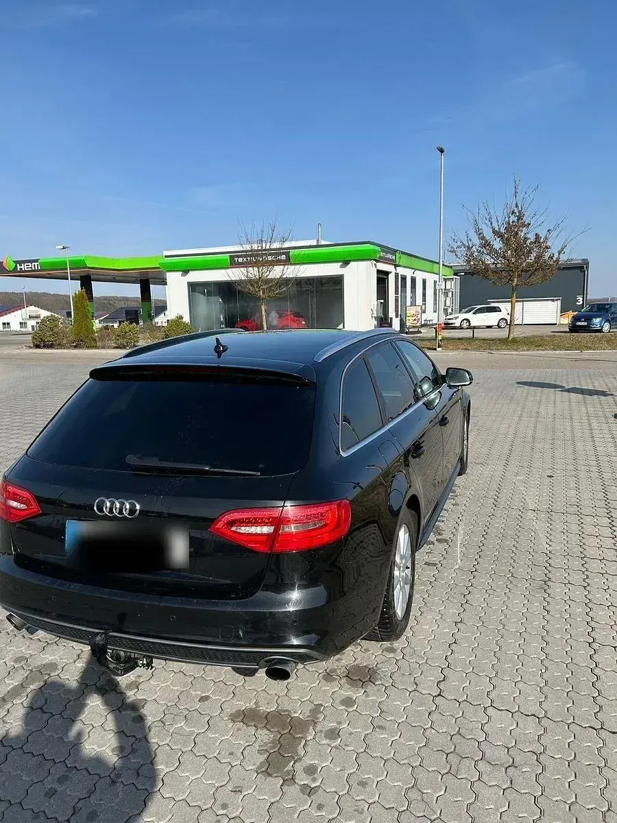 Gebraucht Audi A4 Sport 224 PS (164 kW) 2014 Schwarz Kombi