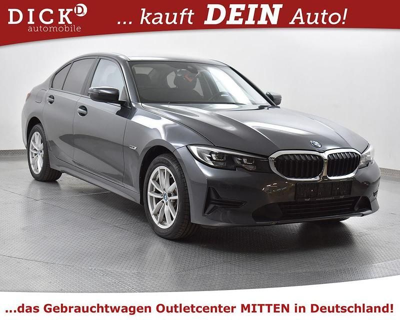 Grau Gebraucht 2022 BMW 320e Advantage Limousine | 24.950 € (Superpreis) - Bild 1/4