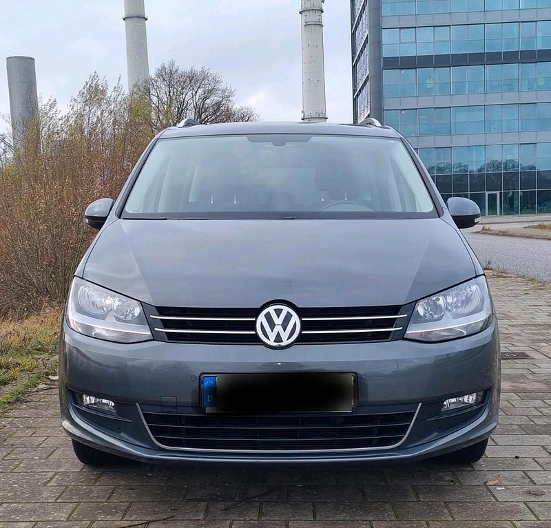 Gebraucht VW Sharan Sound 150 PS (110 kW) 2018 Grau Van / Kleinbus