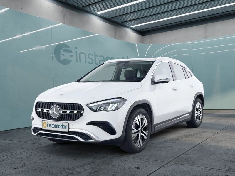 Weiß Gebraucht 2024 Mercedes GLA220 Progressive SUV | 43.940 € (Superpreis) - Bild 1/4