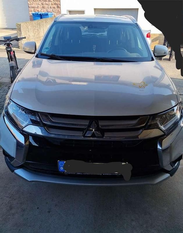 Gebraucht Mitsubishi Outlander 150 PS (110 kW) 2017 SUV