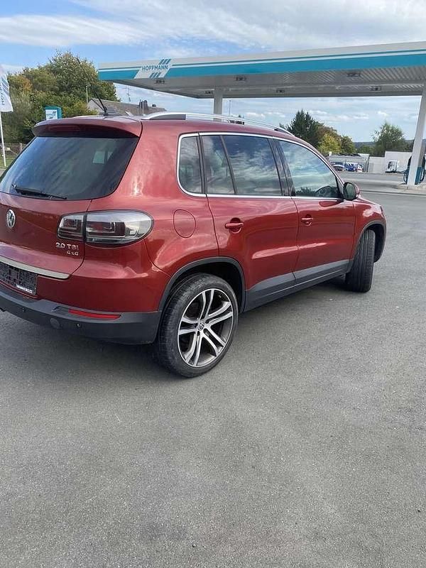 Gebraucht VW Tiguan Sportline 200 PS (147 kW) 2008 Wild cherry red SUV
