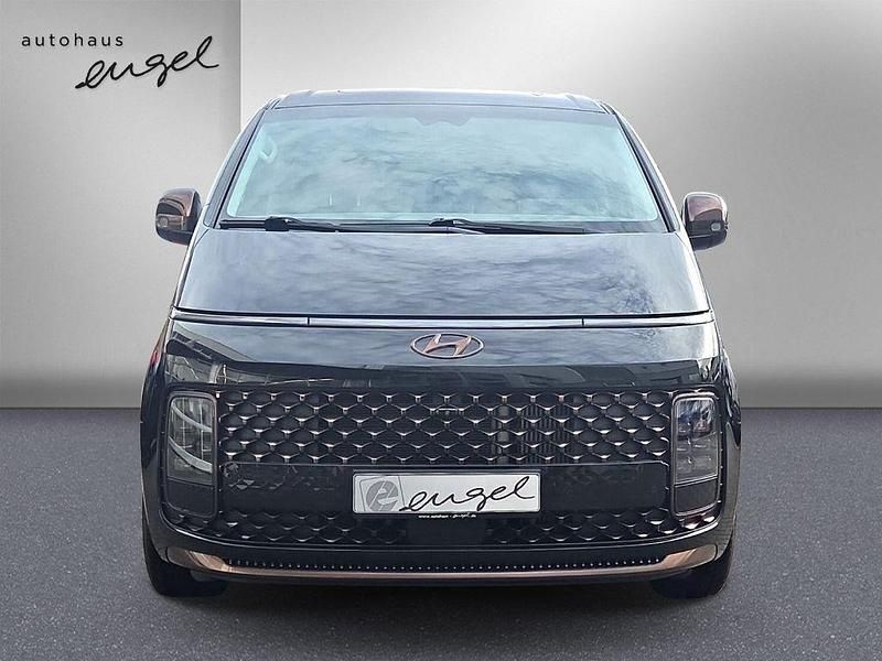 Gebraucht Hyundai Staria Signature 177 PS (130 kW) 2021 Schwarz Van / Kleinbus