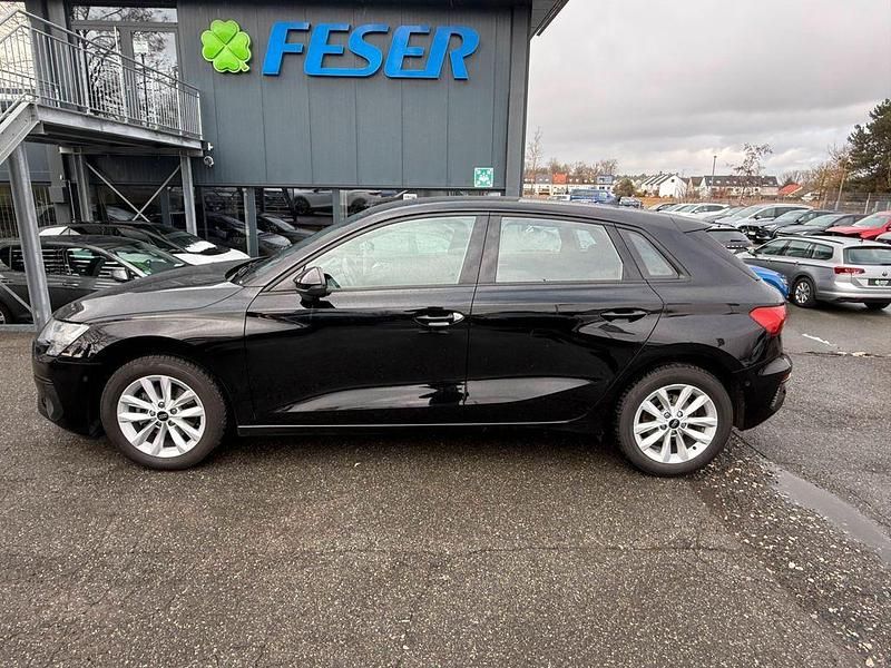 Gebraucht Audi A3 Comfort 110 PS (80 kW) 2023 Brillantschwarz Limousine