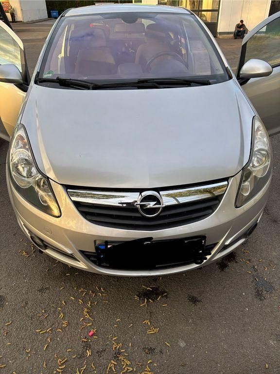 Gebraucht Opel Corsa Selection 101 PS (74 kW) 2010 Silber Kleinwagen