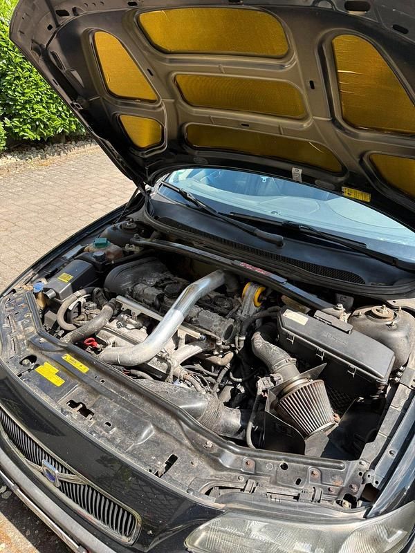 Używany Volvo V70 250 KM (183 kW) 2000 Czarny Kombi