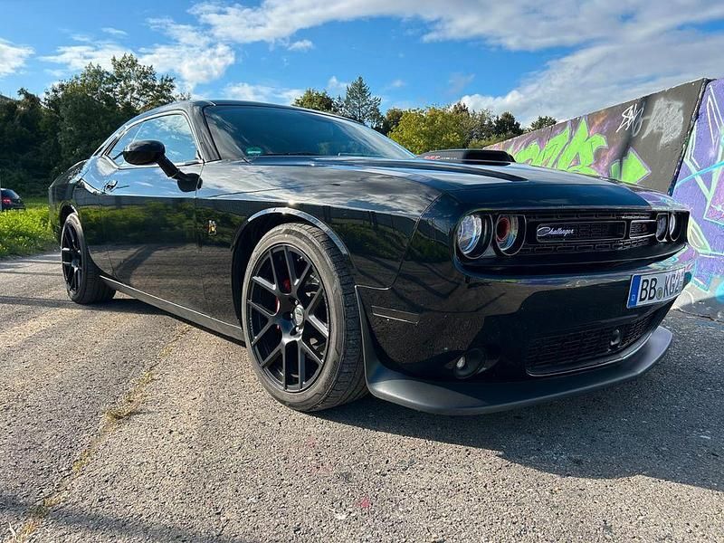 Second-hand Dodge Challenger 492 CP (361 kW) 2016 Negru Coupe