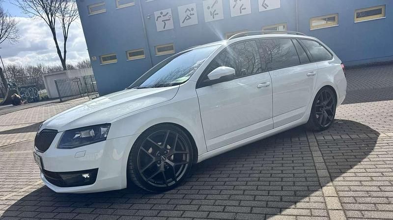 Gebraucht Skoda Octavia Joy 110 PS (80 kW) 2016 Kleinwagen