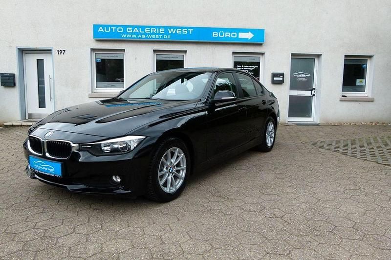 Schwarz Gebraucht 2014 BMW 316 Comfort Edition Limousine | 9.990 € (Fairer Preis) - Bild 1/4