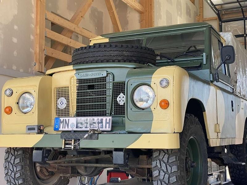 Gebraucht Land Rover 3 80 PS (58 kW) 1980 Grün Pickup