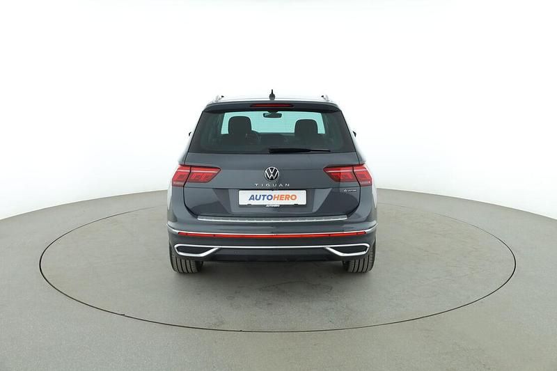Gebraucht VW Tiguan Elegance 150 PS (110 kW) 2021 Grau SUV