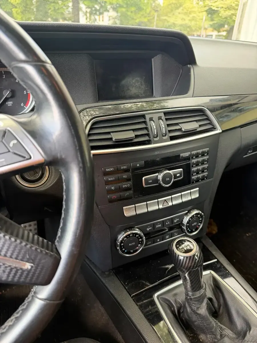 Gebraucht Mercedes 180 122 PS (89 kW) 2011 Schwarz Limousine