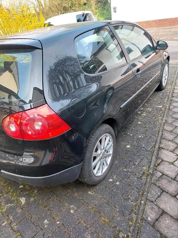 Gebraucht VW Golf IV 75 PS (55 kW) 2005 Schwarz Kleinwagen