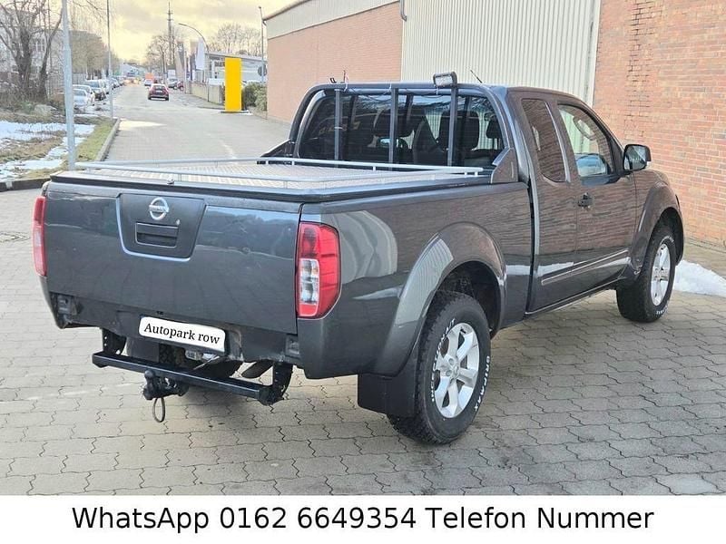 Gebraucht Nissan Navara 190 PS (139 kW) 2013 Blau Abholung