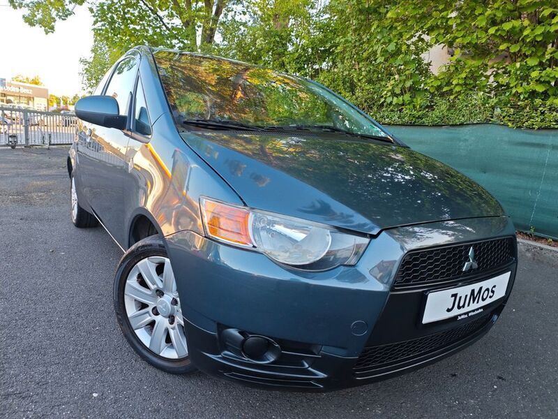 Braun Gebraucht 2009 Mitsubishi Colt Basis Limousine | 3.200 € (Etwas zu teuer) - Bild 1/4