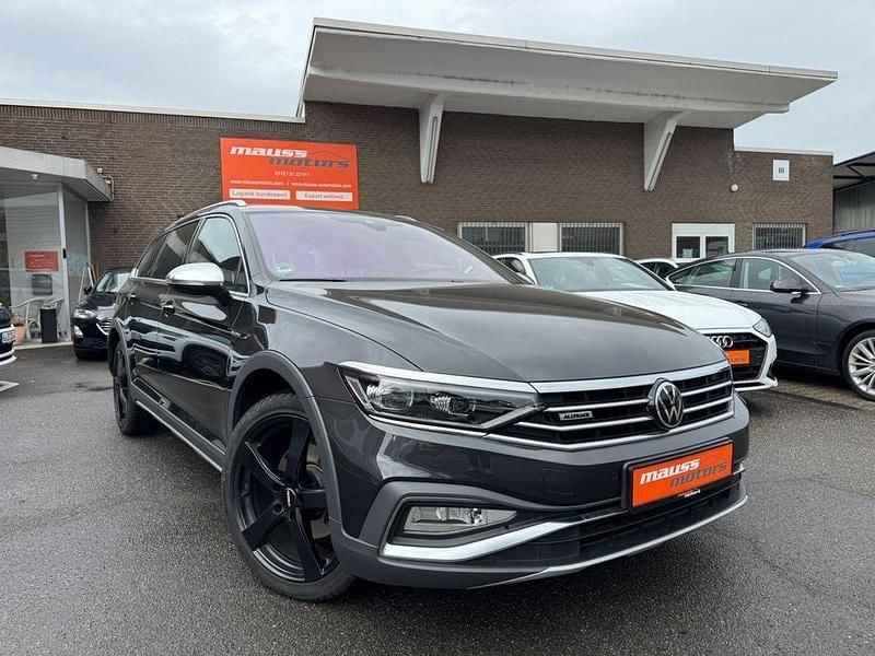 Gebraucht VW Passat Alltrack 200 PS (147 kW) 2021 Grau Kombi