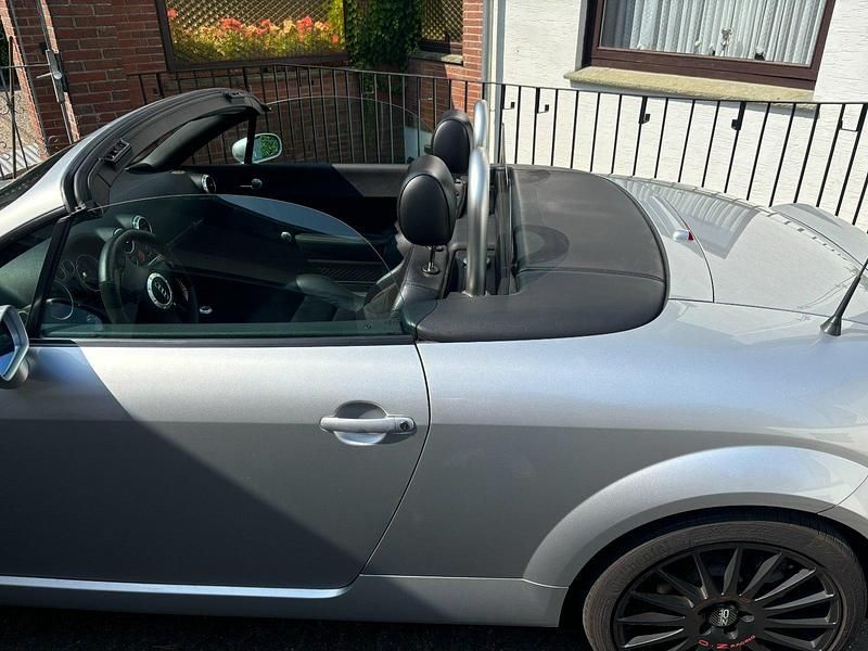 Gebraucht Audi TT 252 PS (185 kW) 2000 Silber Cabrio