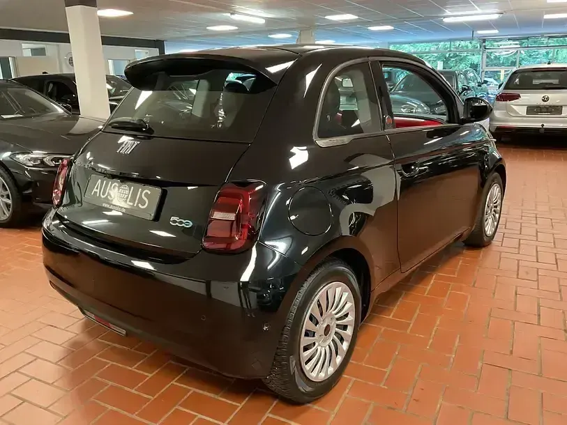 Gebraucht Fiat 500e Red 69 kW (95 PS) 2025 Onyx schwarz Limousine