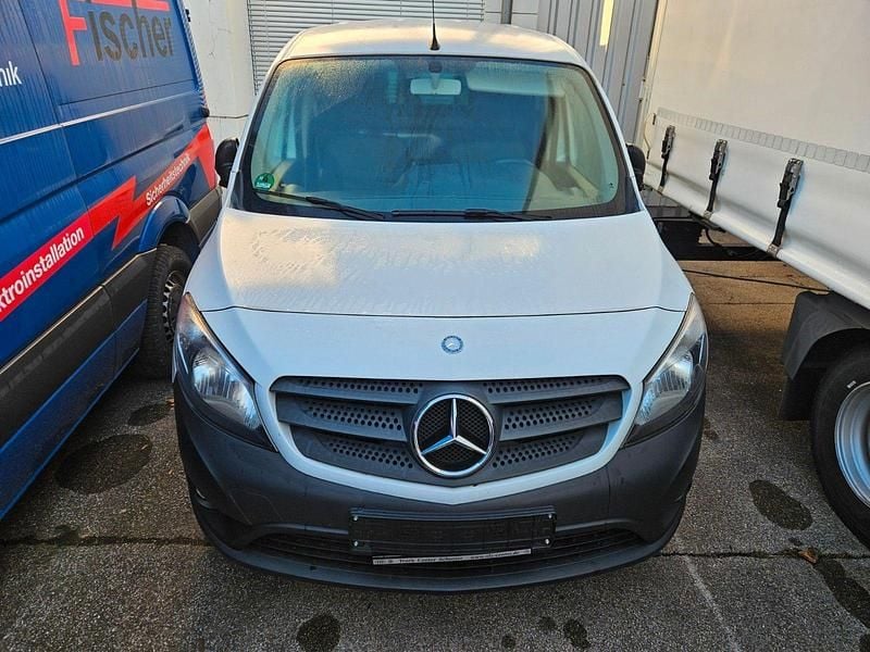 Weiß Gebraucht 2020 Mercedes Citan 109 Kombi | 15.300 € (Teuer) - Bild 1/4