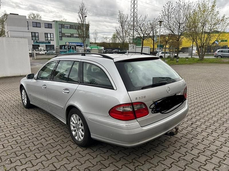 Gebraucht Mercedes E220 Avantgarde 170 PS (125 kW) 2007 Kombi