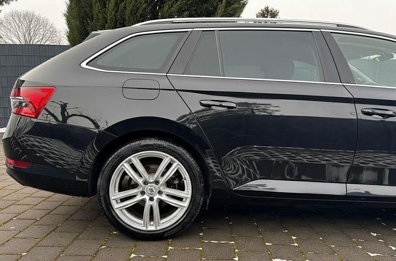 Gebraucht Skoda Superb Style 218 PS (160 kW) 2020 Silber Kombi