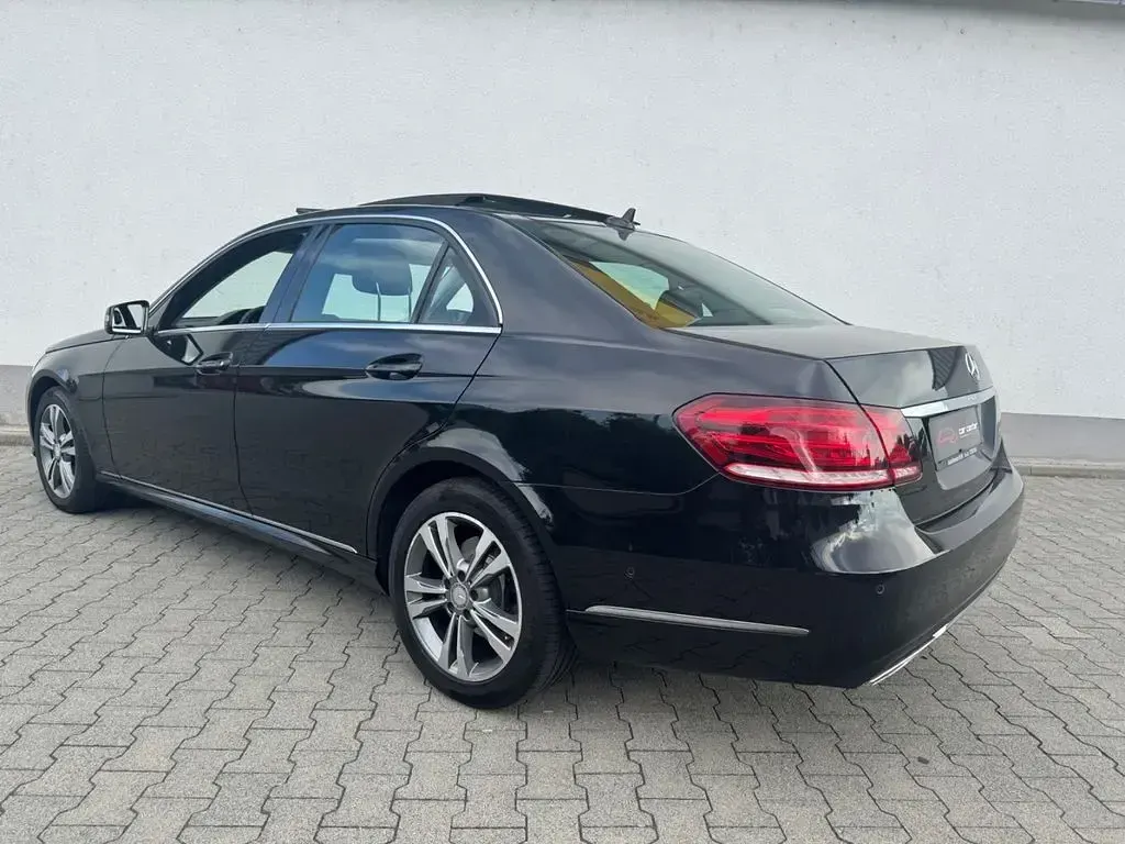 Gebraucht Mercedes E350 Avantgarde 252 PS (185 kW) 2014 Schwarz Limousine